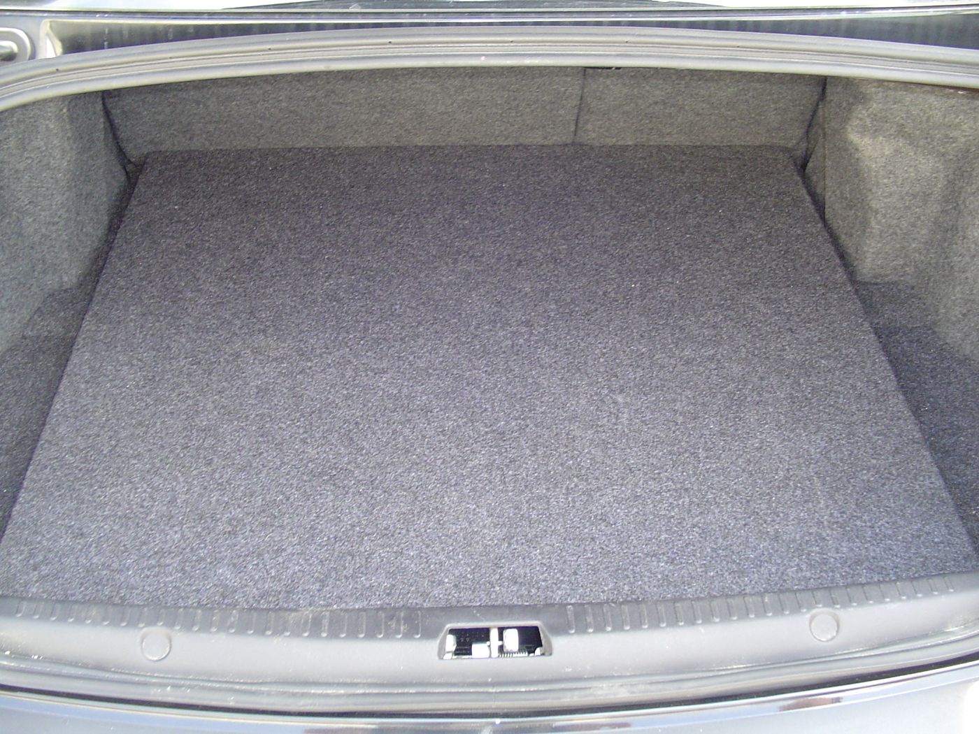 Mitsubishi Lancer 8 Kofferraum Ladeplatte Loesung