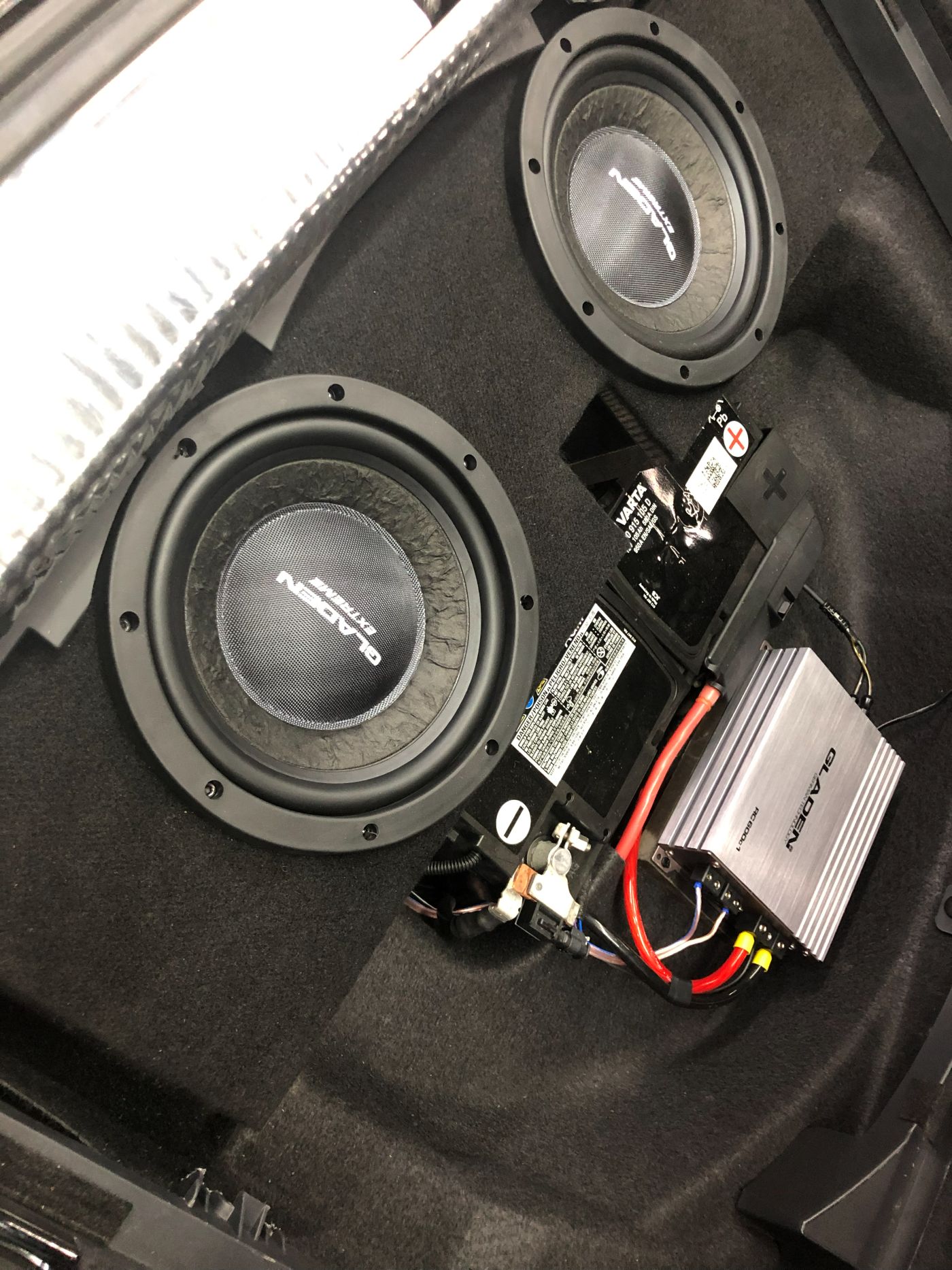 Audi A4 B9 Carhifi Subwoofer Gehaeuse