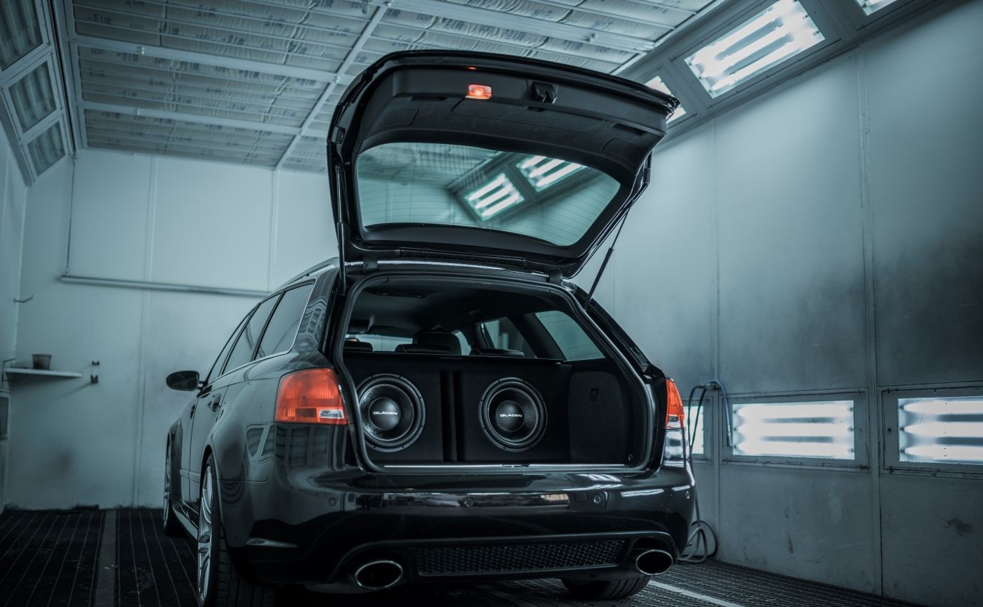 Audi RS 4 B7 Carhifi Anlage Mosconi Verstaerker