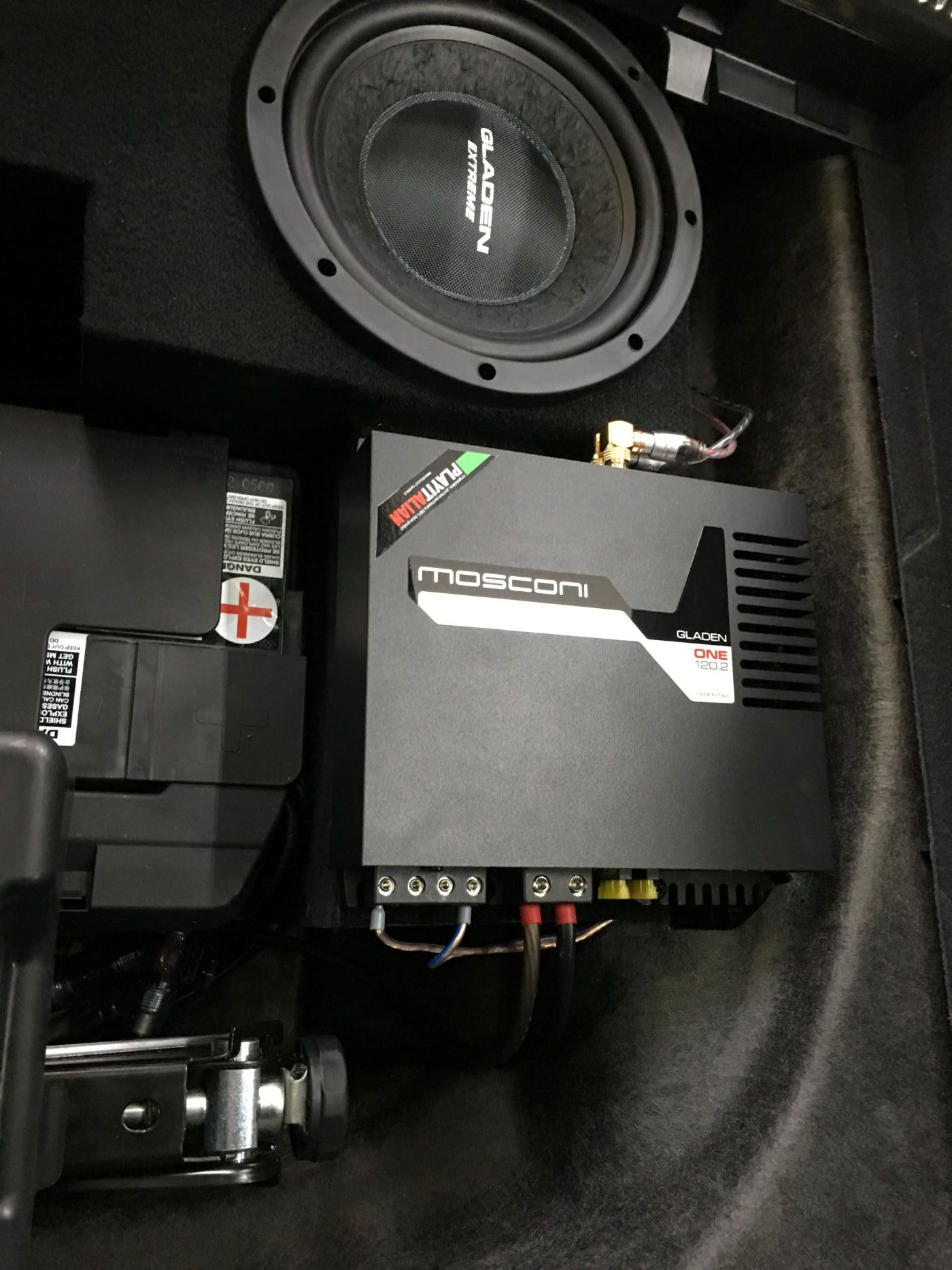 Audi A4 B9 Carhifi Reserveradmulde Ausbau
