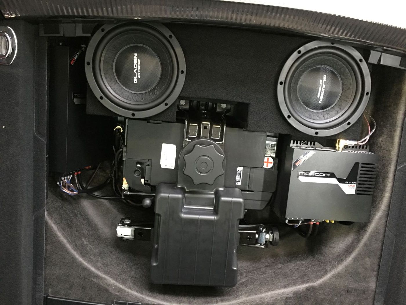 Audi A4 B9 Subwoofer Nachruestung